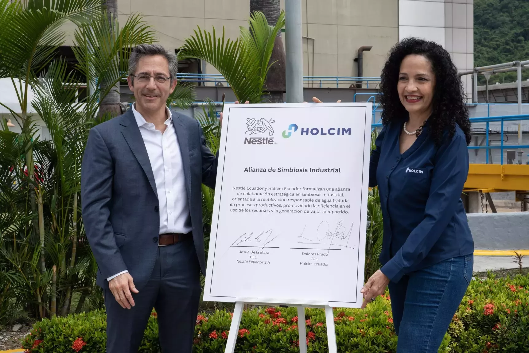 Josué De la Maza, Presidente Ejecutivo de Nestlé Ecuador y Dolores Prado CEO de Holcim Ecuador